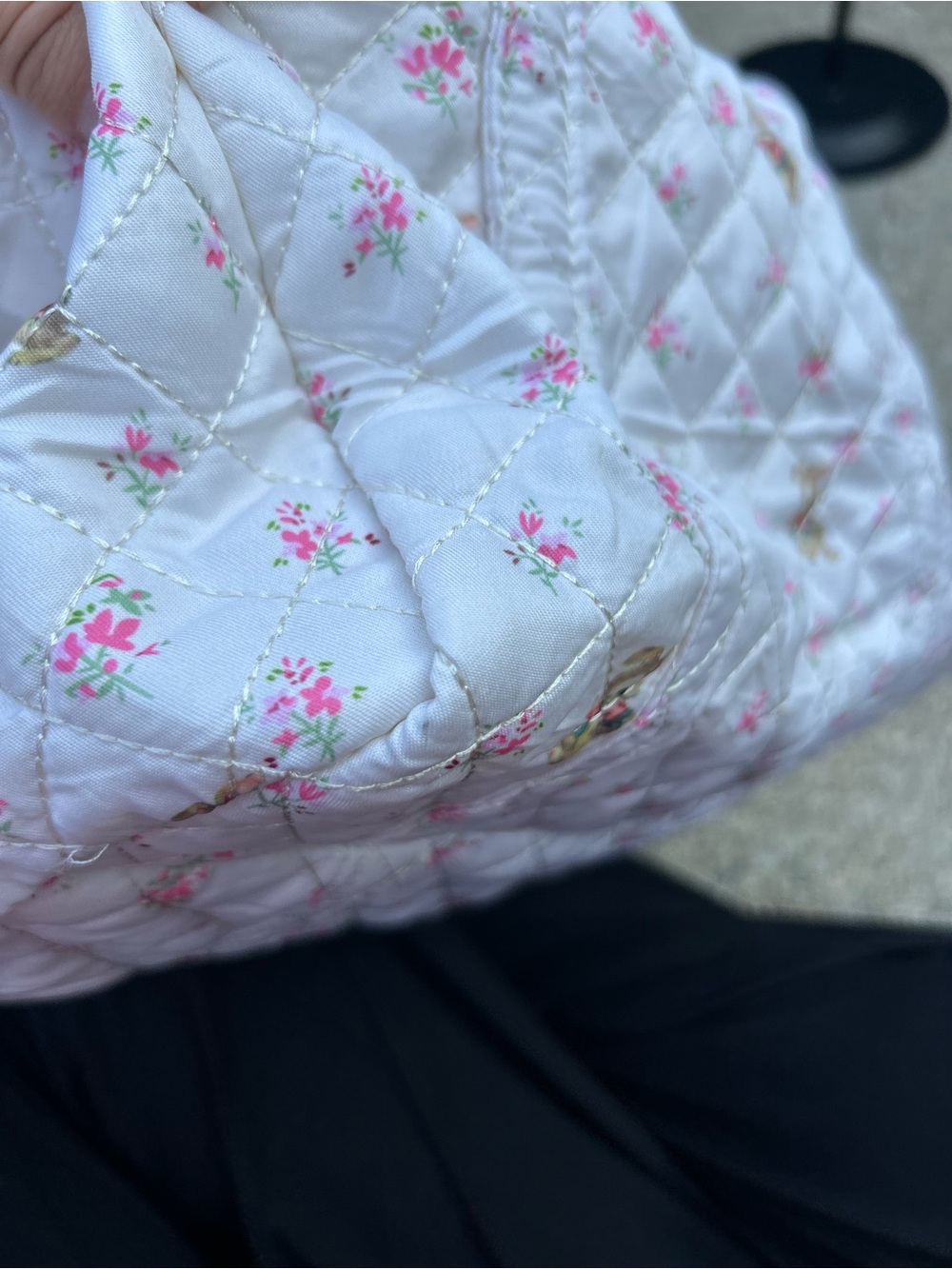 LadeBlaam Quilted Coquette Bunny Carry Bag – Vintage Floral & Rabbit Print - Picture 7 of 10